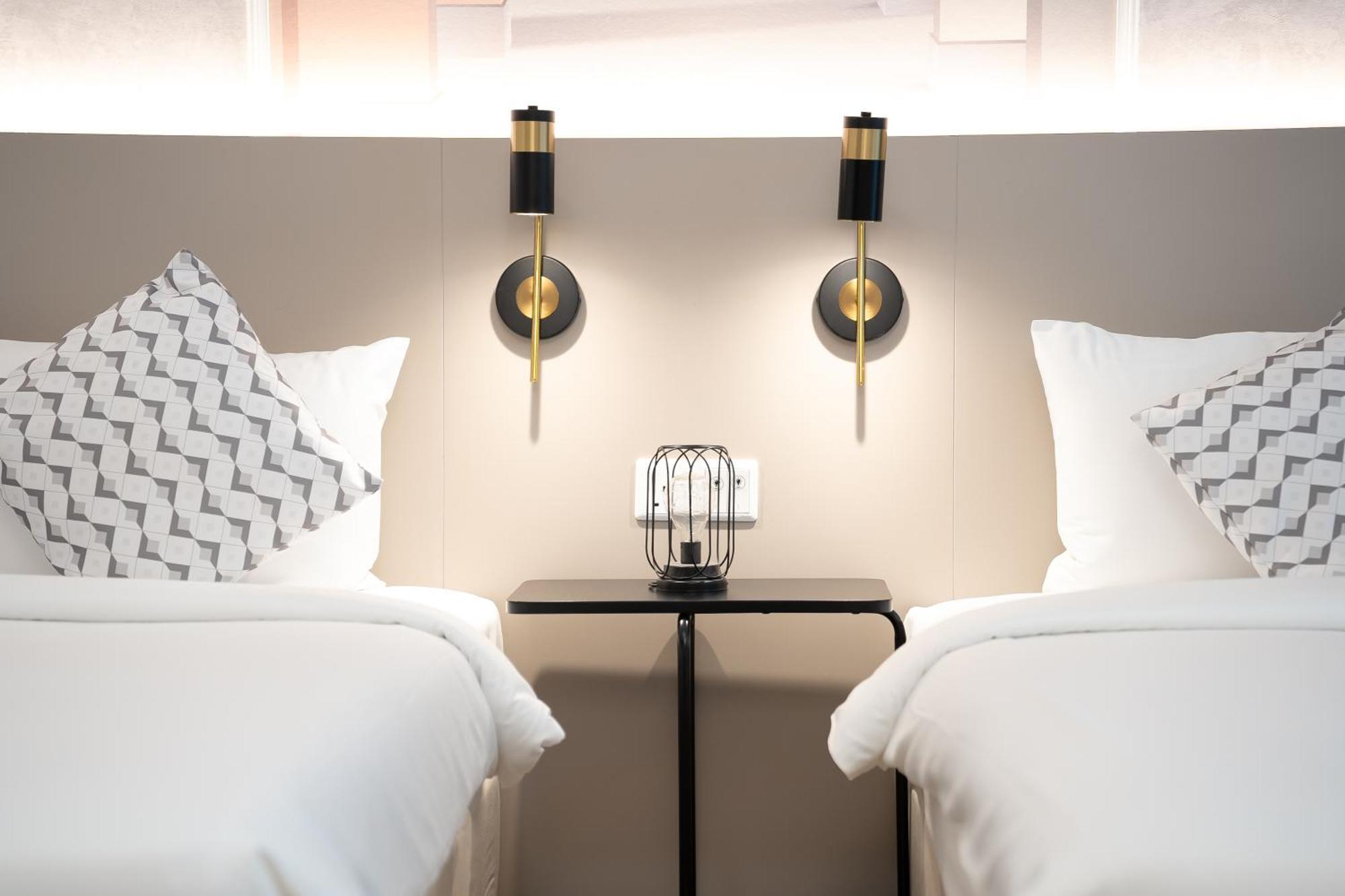 Mossaz Mana-Mana Suites Kuala Lumpur Petaling Jaya Eksteriør bilde